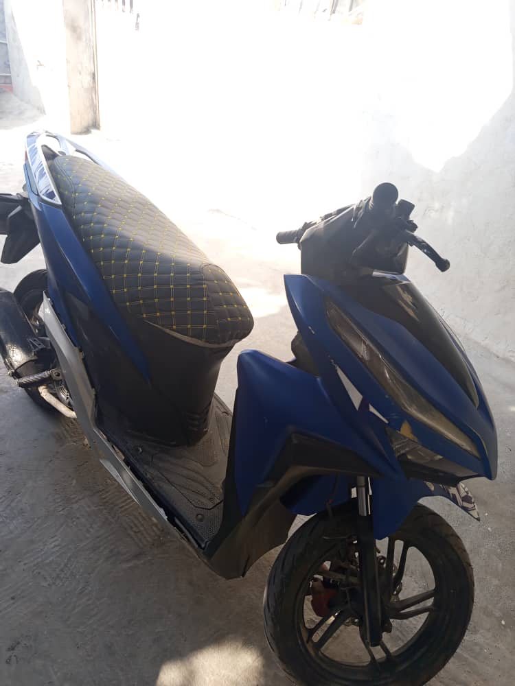 موتور کلیک فروش یا معاوضه با گوشی آیفون