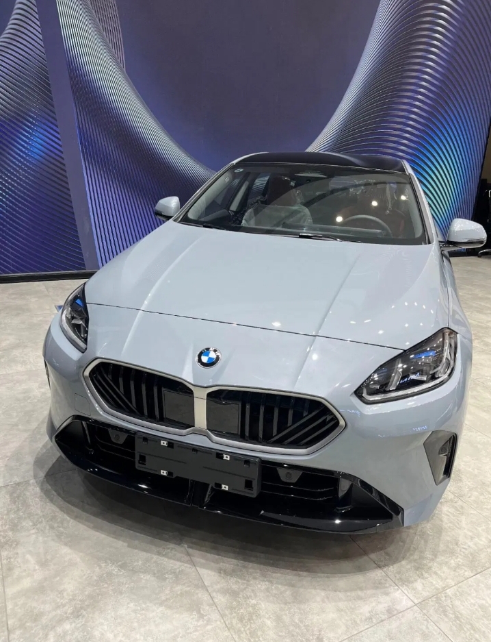ثبت نام وتحویل فوری bmw225