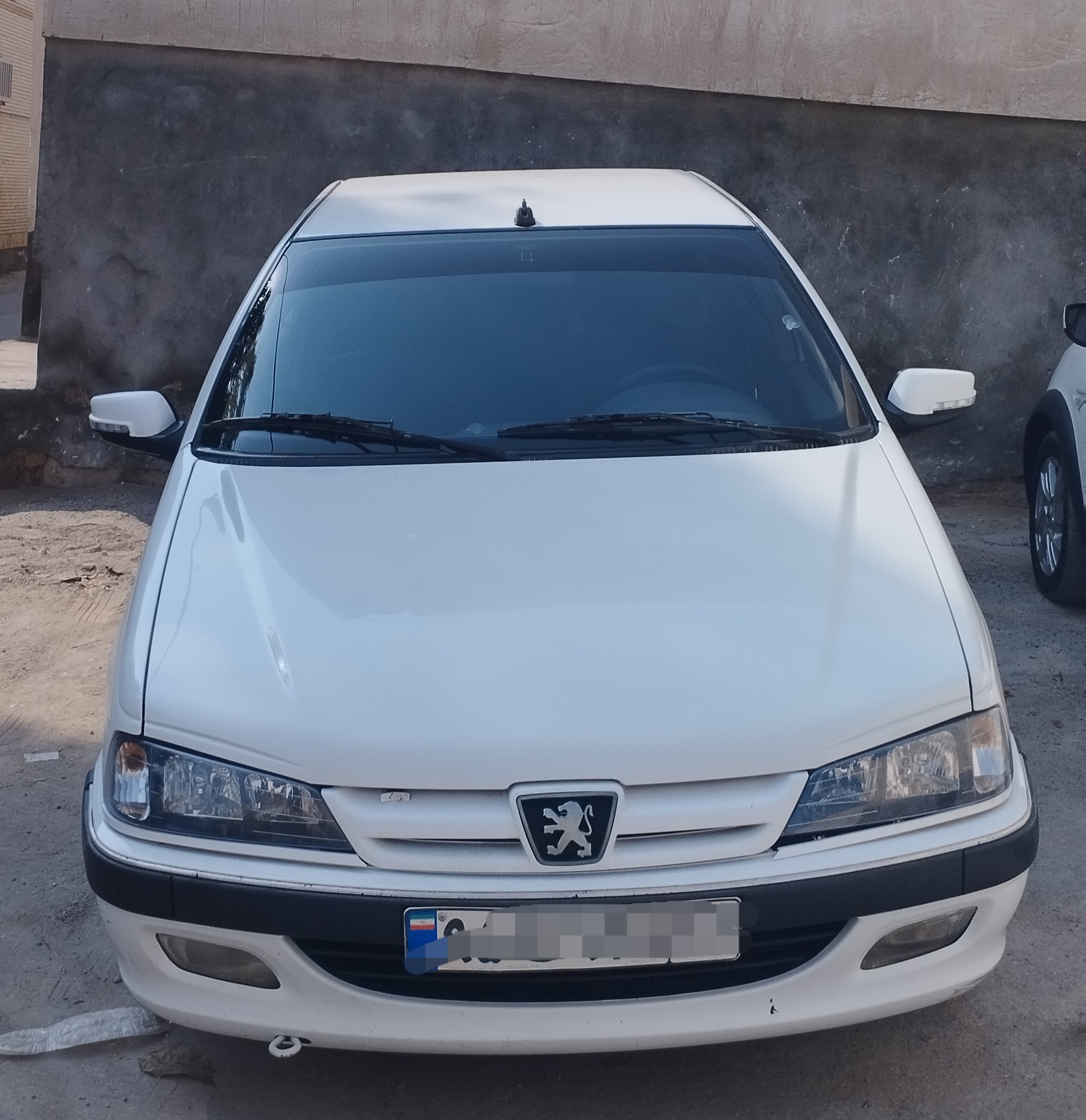 پارس t5مدل ۹۸ اتاق تعویض